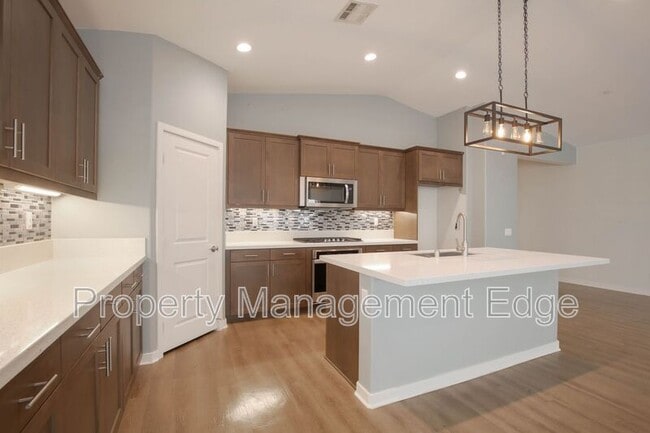 Building Photo - 30913 Chuckwagon Ct