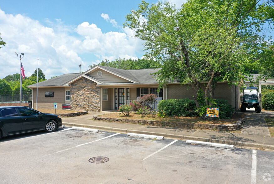 Primary Photo - Village Square Landings