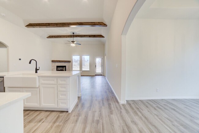 Building Photo - 4 BEDROOM CAPITAL HOME IN SAND SPRINGS!!!