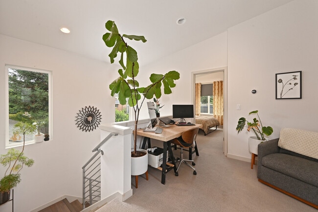 Building Photo - 3824 Renton Ave S