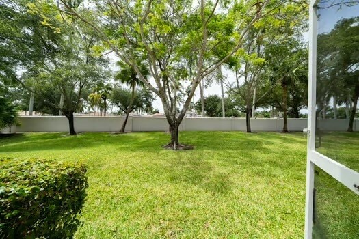 Building Photo - 7880 Lake Sawgrass Loop