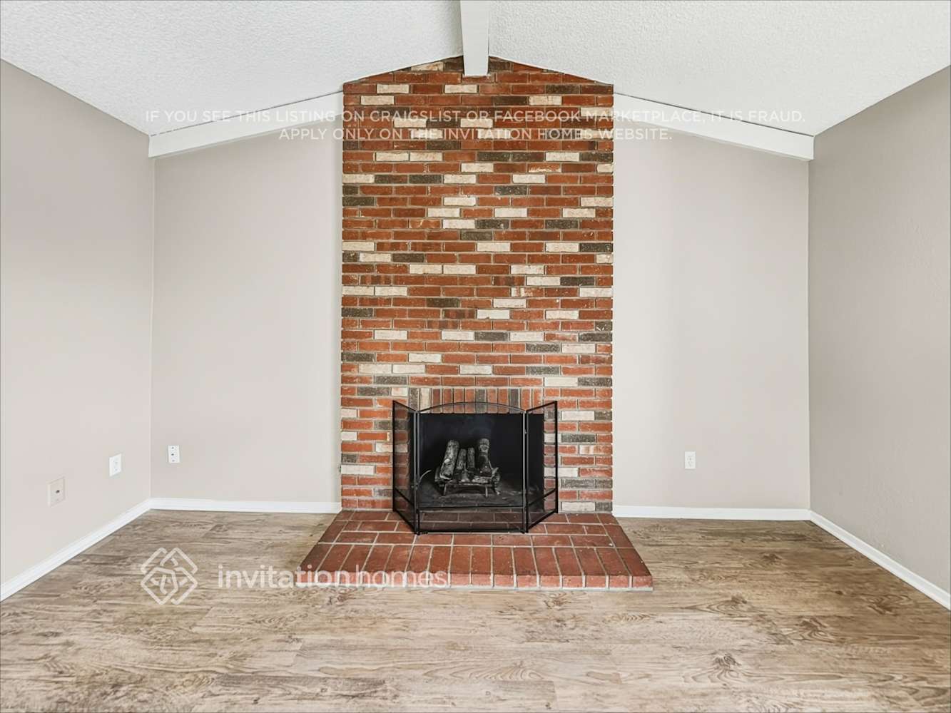 Building Photo - 5651 Louise St