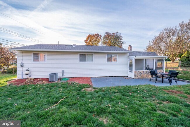 Building Photo - 11419 Greenberry Rd