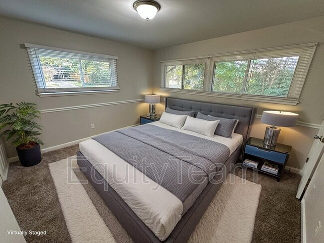 Building Photo - 7833 Kirkland Dr