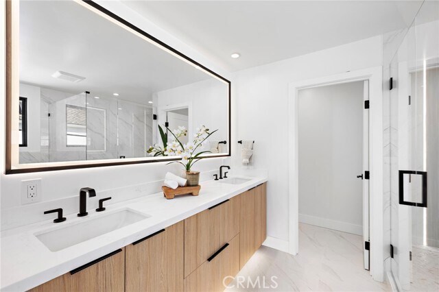 Building Photo - 26141 Via California