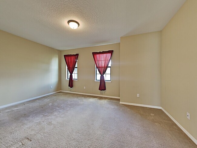 Building Photo - 12986 Holdenbury Ln