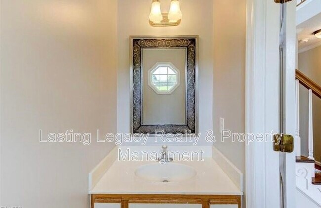 Building Photo - 845 Salem Pointe Ln