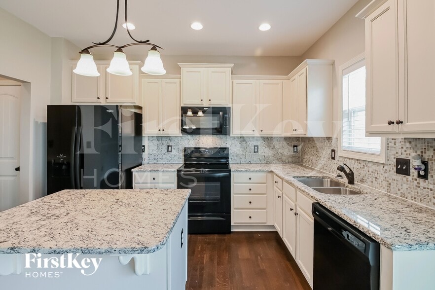 Building Photo - 78 W Lumber Ct