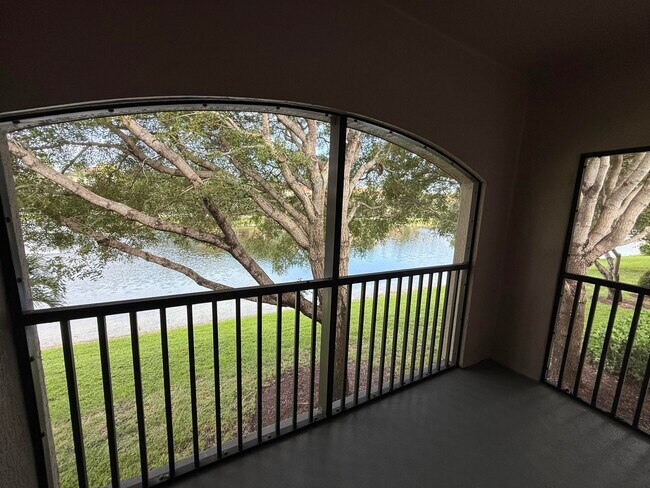 Building Photo - 2806 Veronia Dr
