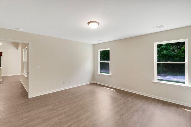 Building Photo - Hartford - Statesboro 3 Bed 2 Bath - Arbor Floor Plan