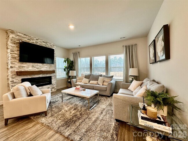 Building Photo - 6212 Hailstone Rd