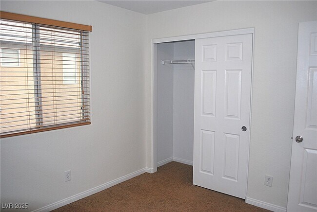 Building Photo - 9037 W Victor Creek Ave