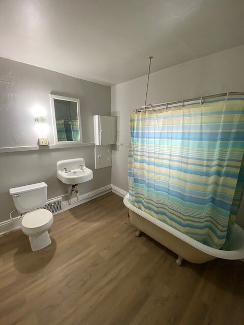 Apt 4 - 201 N French Ave