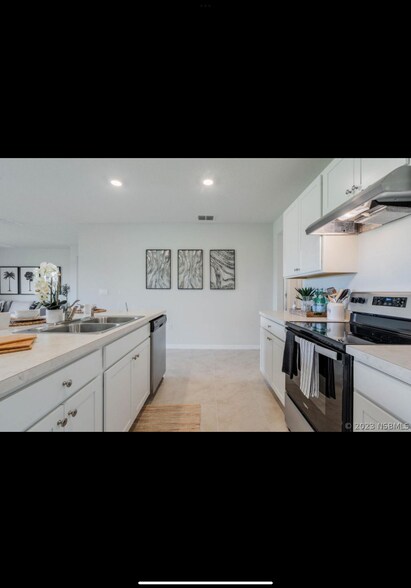 Building Photo - 3241 Silas Dr