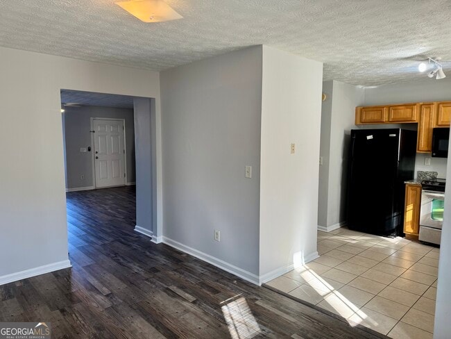 Building Photo - 5663 Windfall Ln