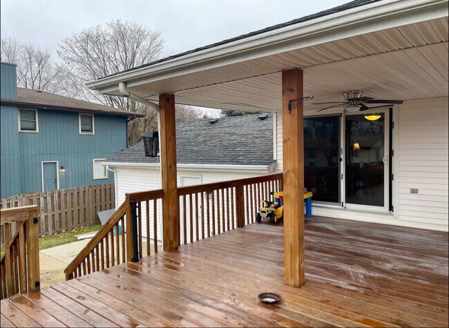 Building Photo - 5910 Thatcher Dr