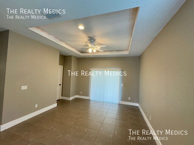 Building Photo - 211 Bedford Dr