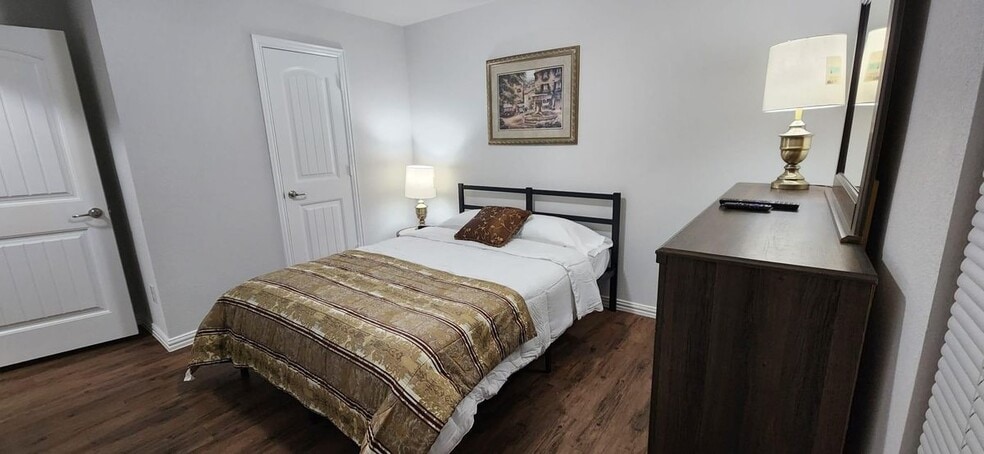 Building Photo - 2864 Pacifico Wy