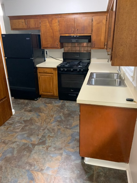 Building Photo - 1017 Hein Ave