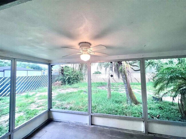 Building Photo - 7204 Isle Dr