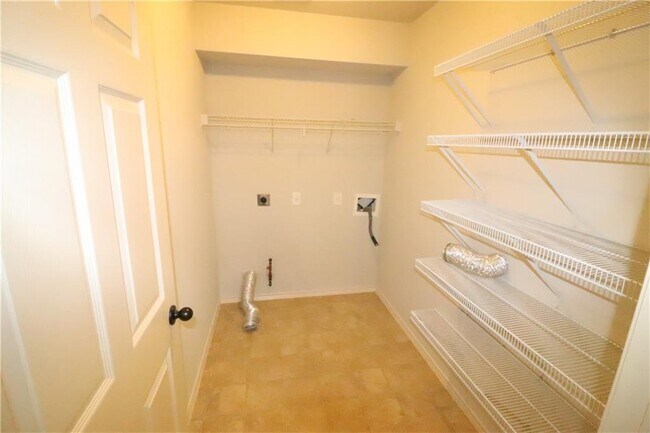 Building Photo - 1011 Burgess Dr