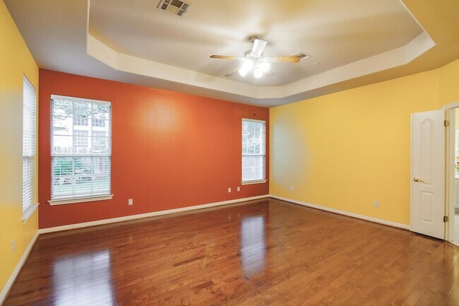 Building Photo - 2412 Arbor Dr