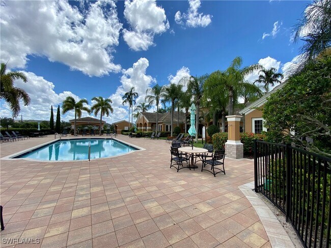 Building Photo - 1840 Florida Club Cir