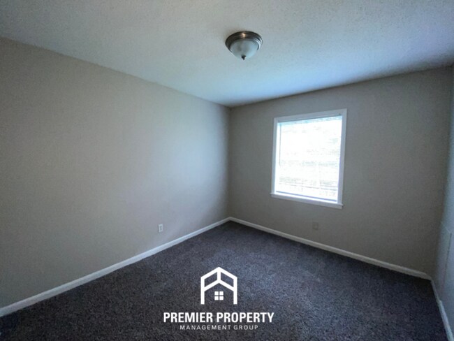 Building Photo - 4254 Windermere Rd