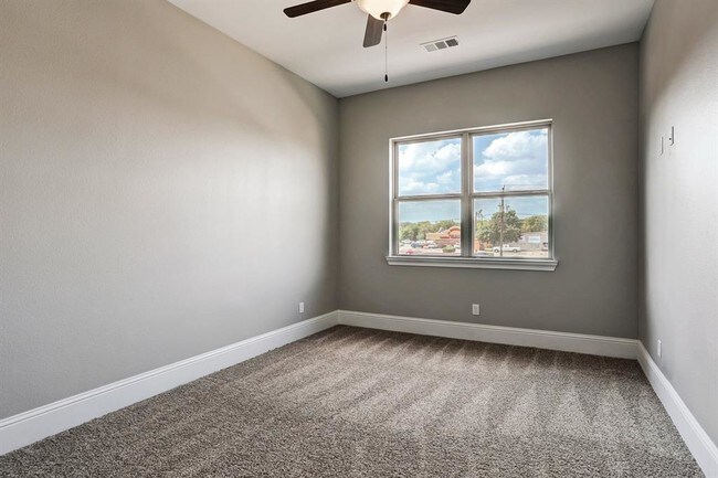 Building Photo - 4853 Benning Dr