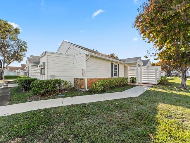 Building Photo - 13737 SW 149th Cir Ln