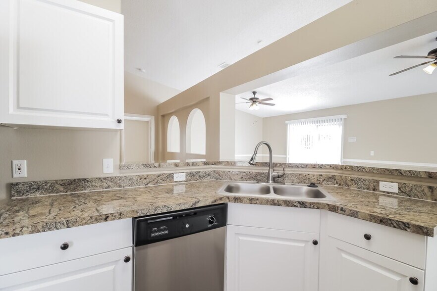 Building Photo - 438 Grand Royal Cir