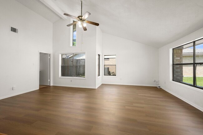 Building Photo - 7415 Creekfield Dr
