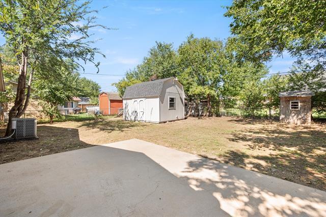 Building Photo - 233 SW Murphy Rd