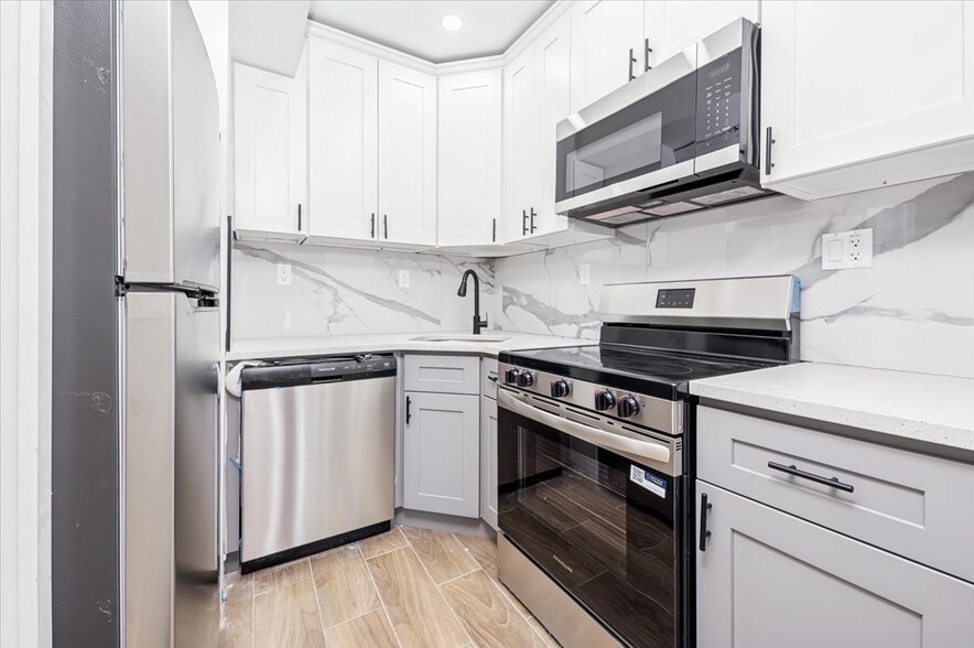 Building Photo - 218-36 133rd Rd