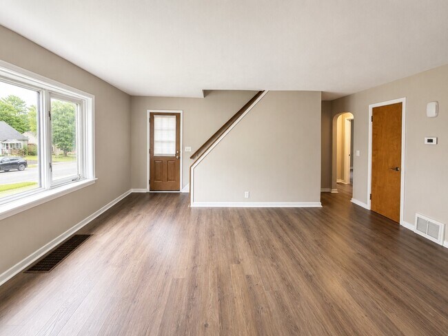 Building Photo - 509 Torrance Ave