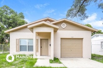 Building Photo - 1321 Melrose Ave S