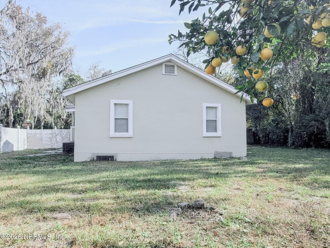 Building Photo - 10728 Old Kings Rd