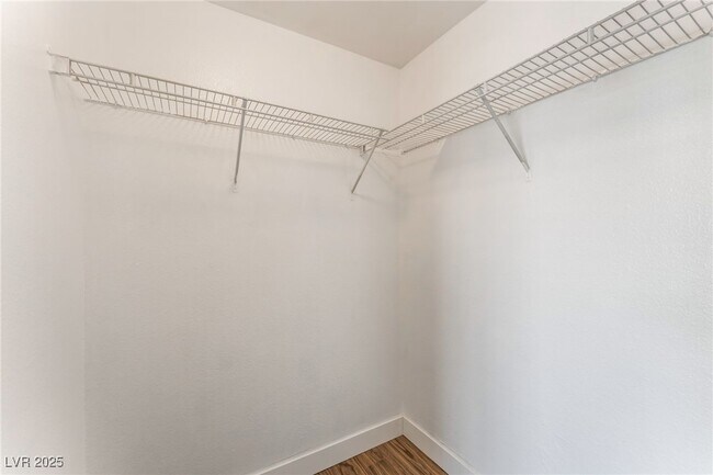 Building Photo - 2131 Hussium Hills St