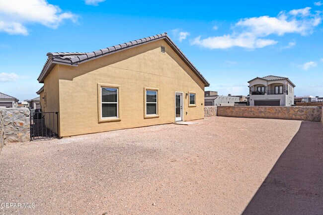 Building Photo - 901 Betton Pl