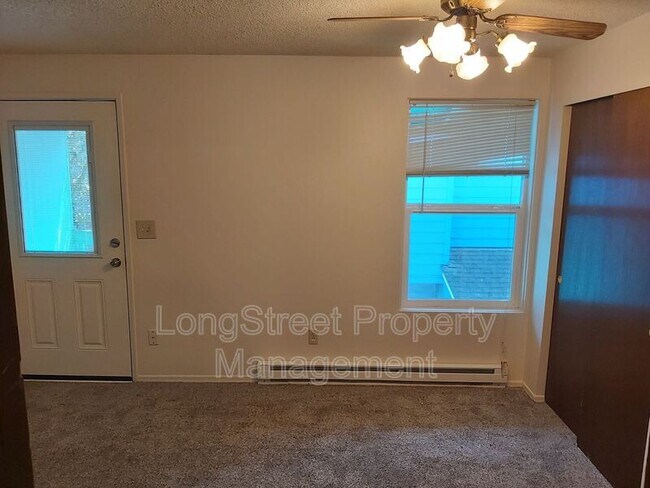 Building Photo - 3151 N Shore Dr SE