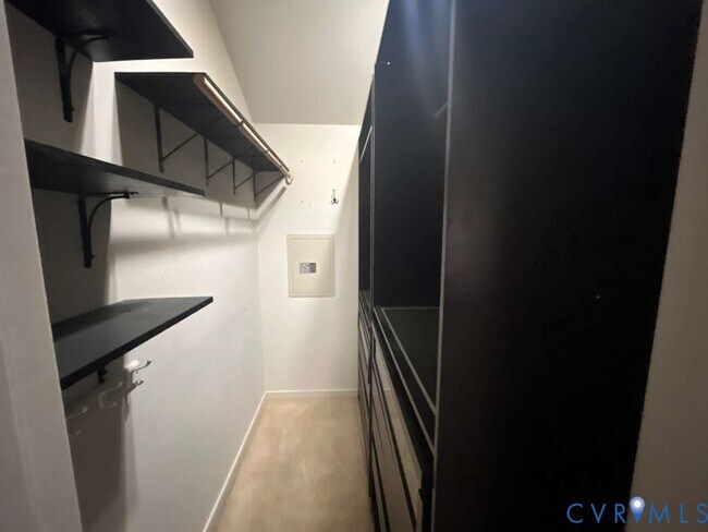 Building Photo - 5916 Park Forest Ln