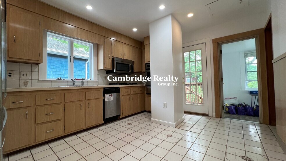 Primary Photo - 20 Chetwynd Rd