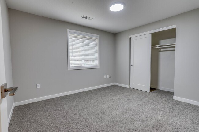 Building Photo - Spacious Camas Home Near Parks, Dining & Shopping