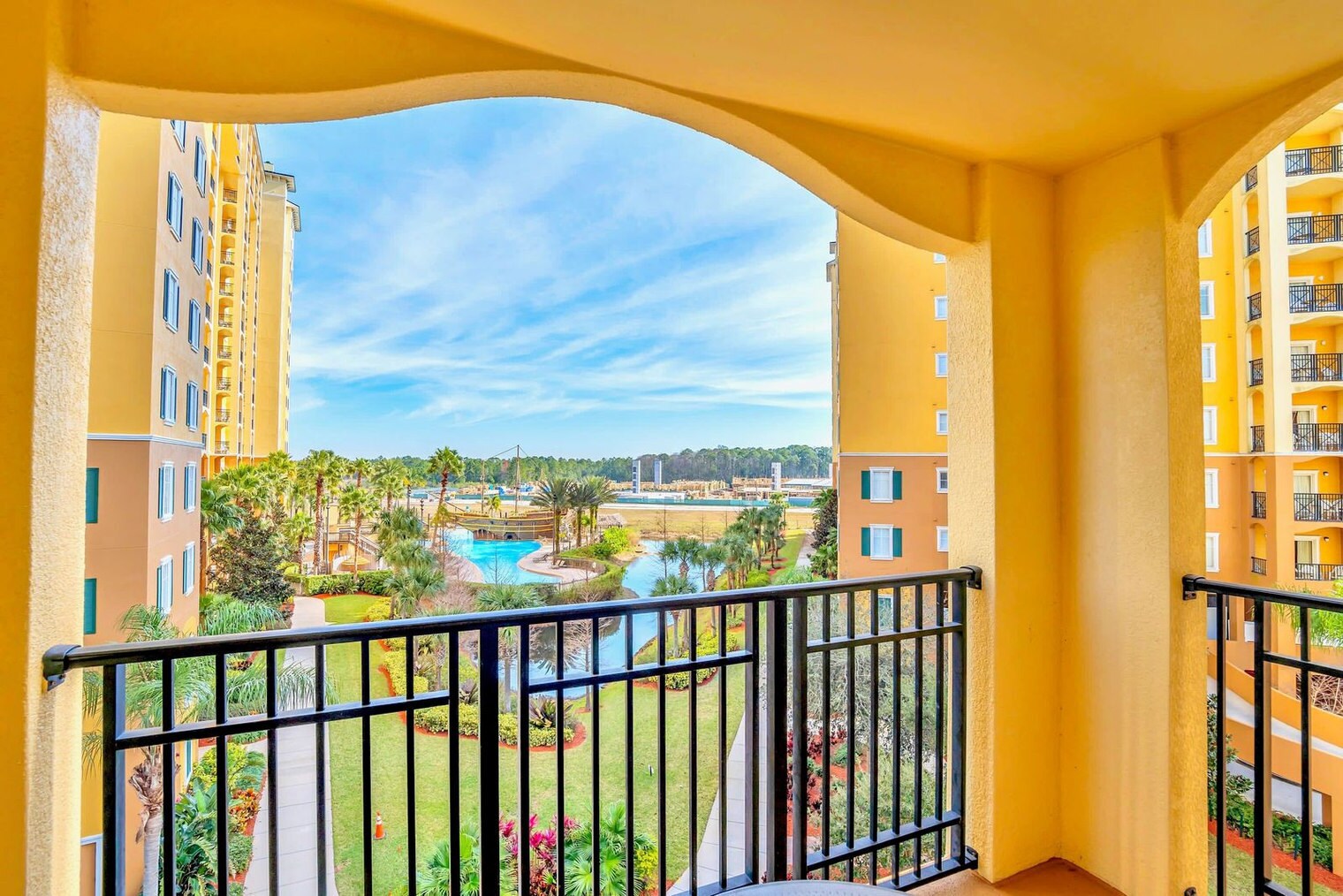 Building Photo - 8113 Resort Village Dr