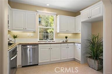 Building Photo - 95 Canyoncrest