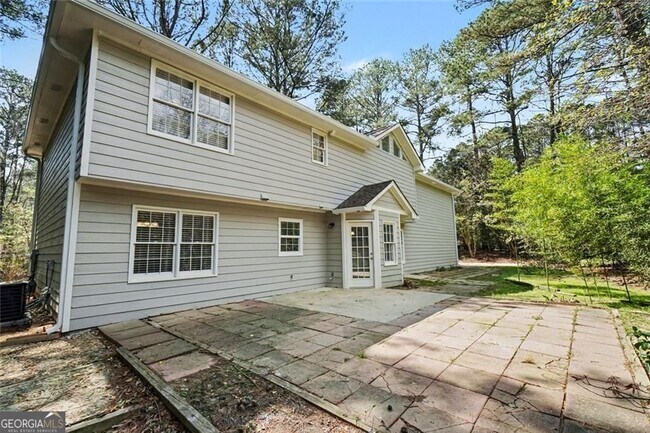 Building Photo - 175 Woodsong Dr