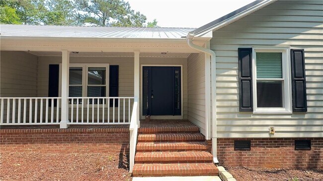 Primary Photo - 4011 Woods Ct