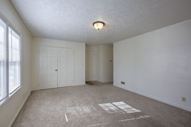 Building Photo - 5508 Corby St