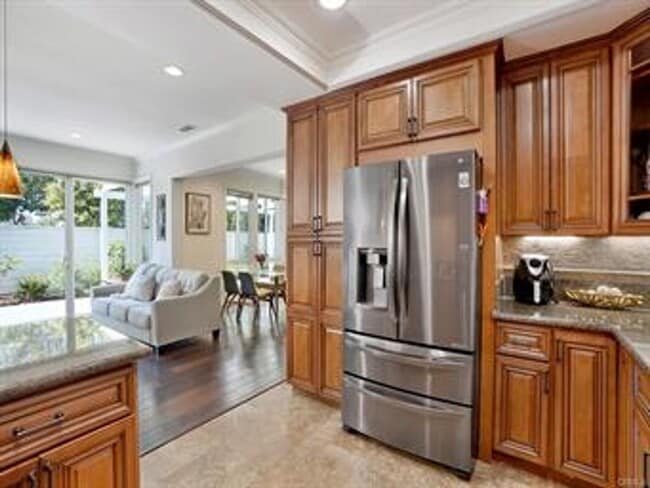 Building Photo - Beautifully Updated Model Home in the Prestigious, highly desirable Woodbridge