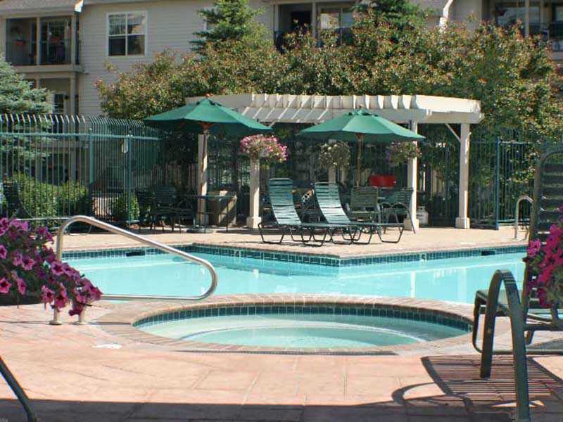 Swimming pool, Sauna - 900 Bitner Rd